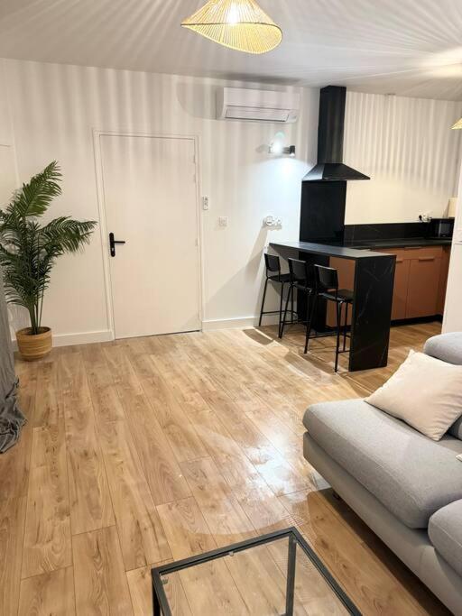 Appartement Eloi - 1 Chambre Mont-de-Marsan Ngoại thất bức ảnh